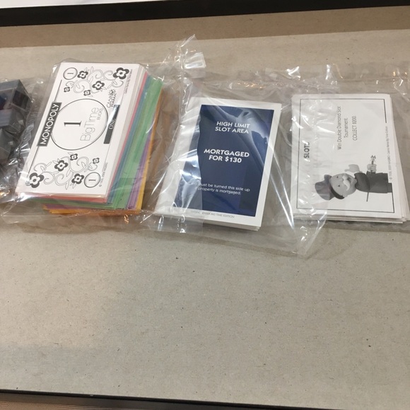 Monopoly Casino Rama big time edition! Great for your monopoly collection - Picture 4 of 11